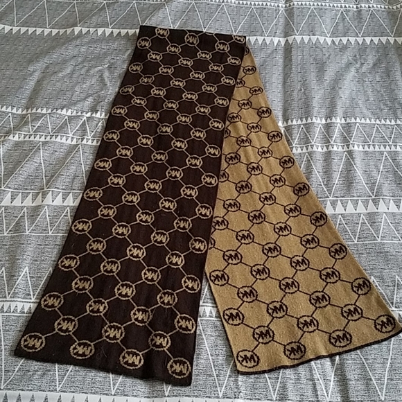 Scarf - Picture 1 of 1